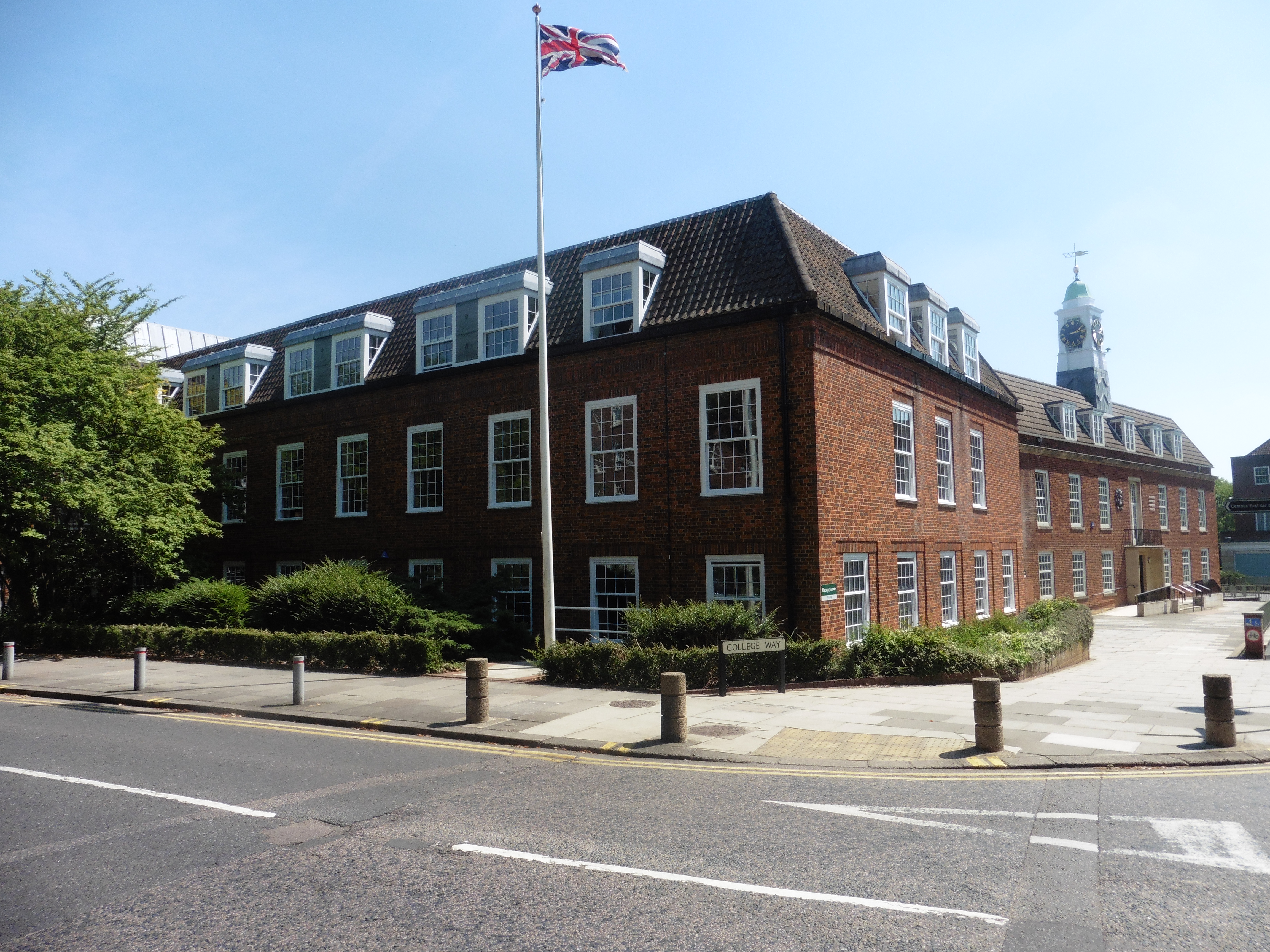 Welwyn hatfield council building