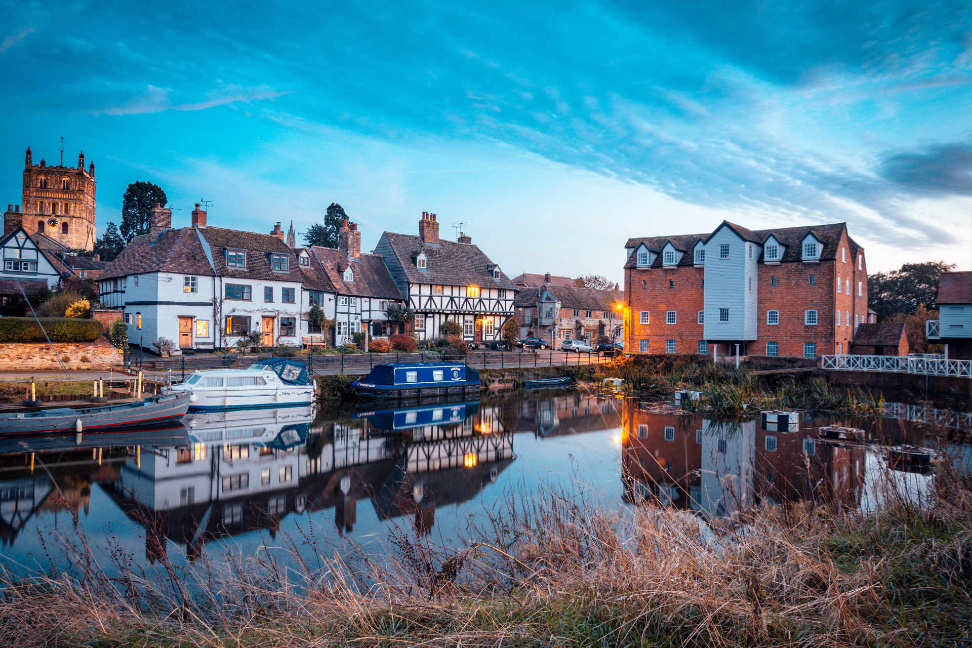 Tewksbury canal with boats